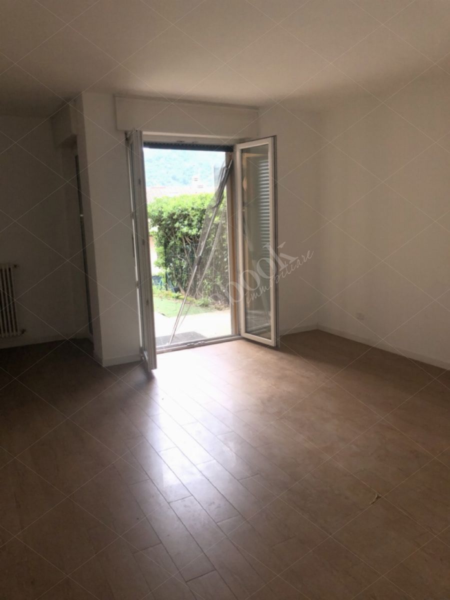 Villetta a schiera di mezzo di 126 mq con box in Galbiate