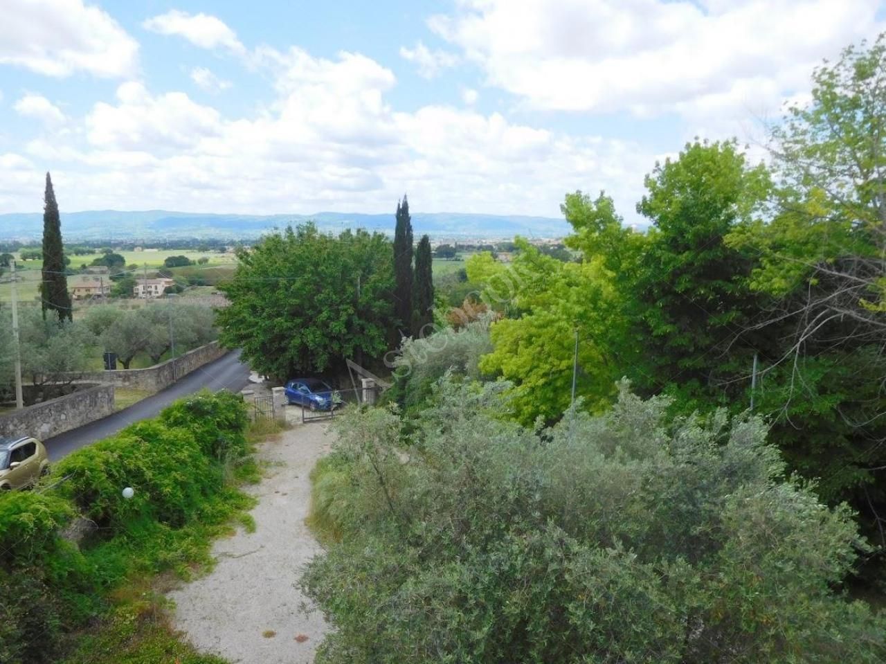 Antico Casale adibito a struttura ricettiva nei pressi del centro storico di Assisi