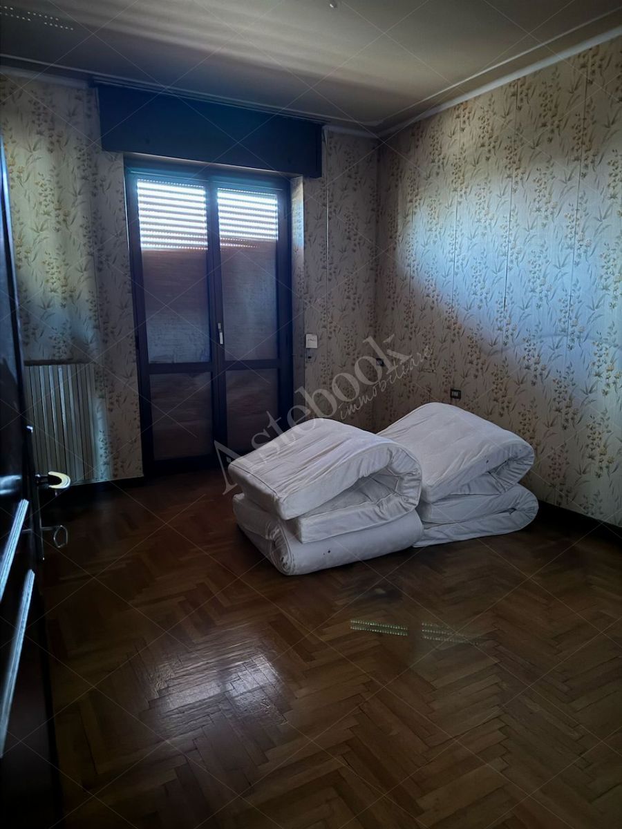 Appartamento di 254 mq con box singolo in Casatenovo