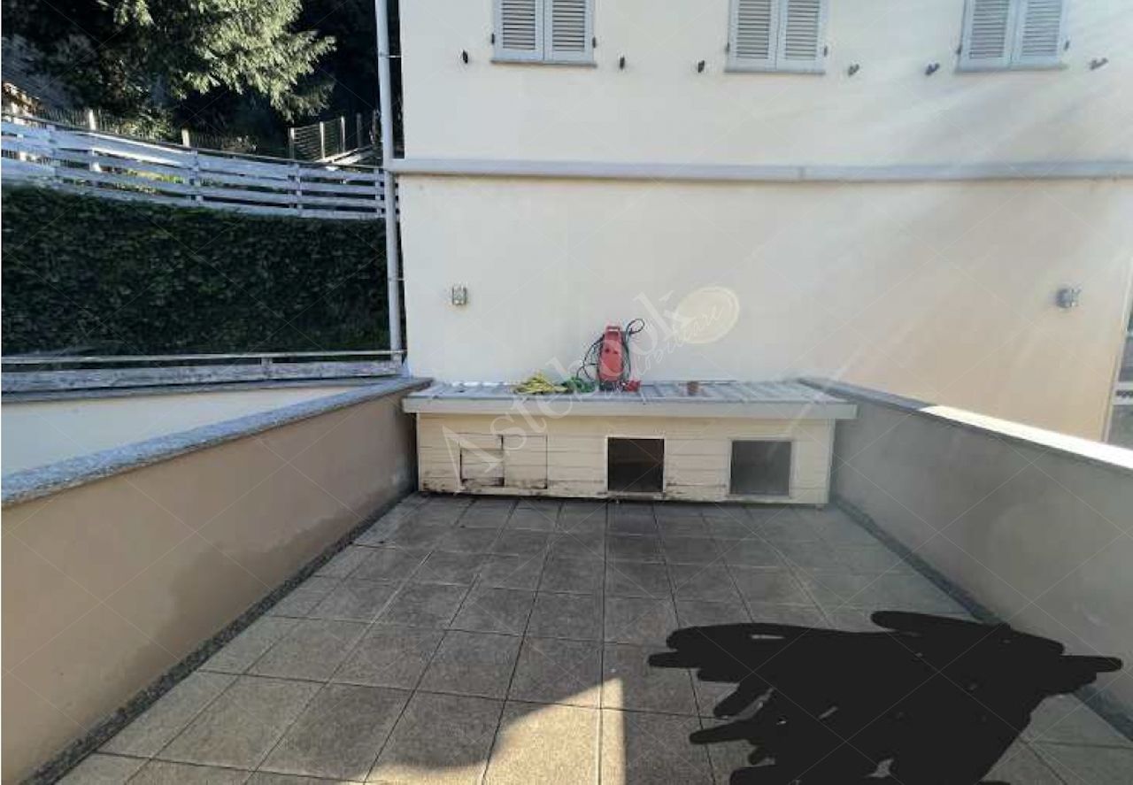 Appartamento di 56 mq con posto auto scoperto in Lecco