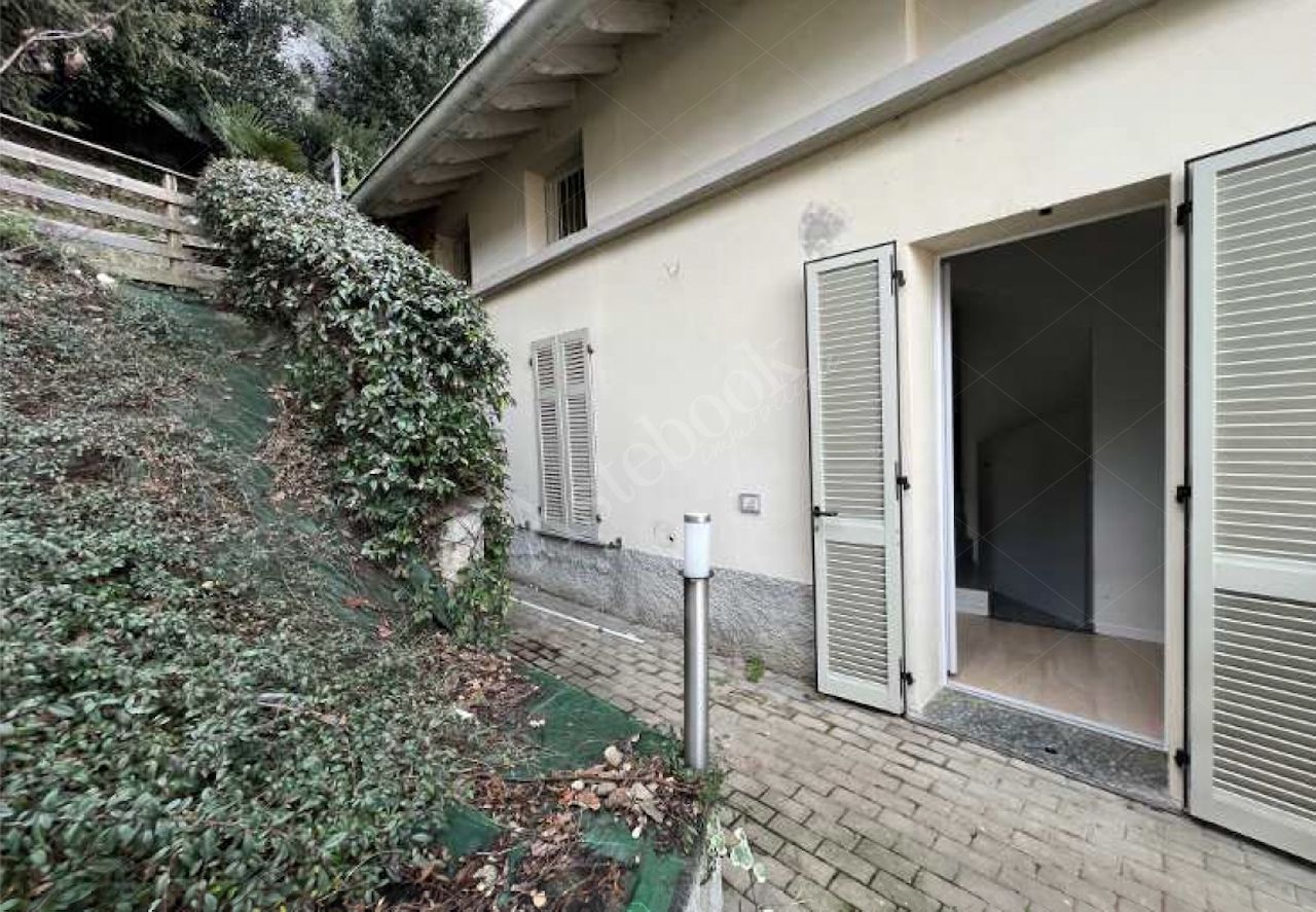 Unit immobiliare a destinazione residenziale di 126 mq con posto auto scoperto in Lecco