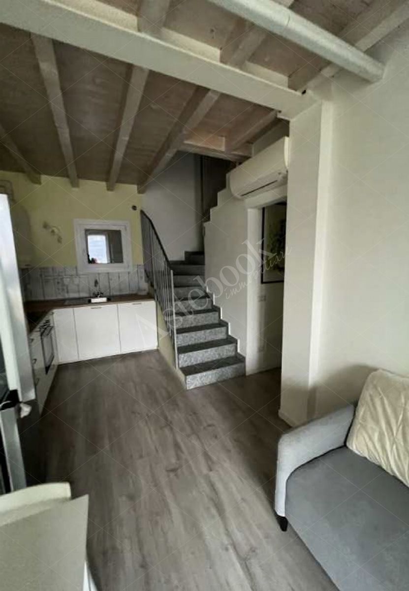 Villino a schiera di 86 mq con 2 posti auto scoperti in Lecco