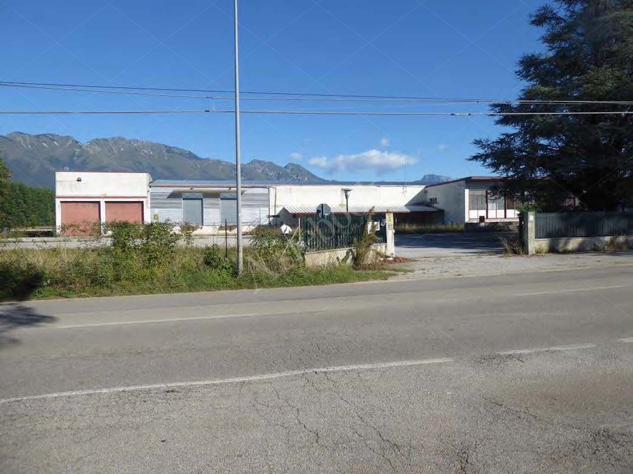 Capannone industriale adibito a smaltimento rifiuti posto su un area di 38.827 mq in Aviano