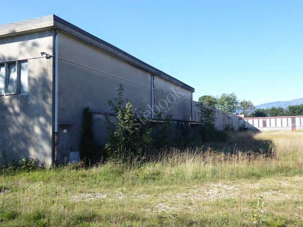 Capannone industriale adibito a smaltimento rifiuti posto su un area di 38.827 mq in Aviano