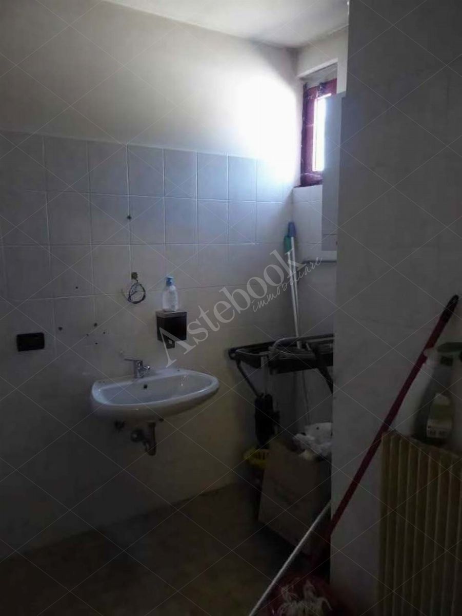 Capannone industriale adibito a smaltimento rifiuti posto su un area di 38.827 mq in Aviano