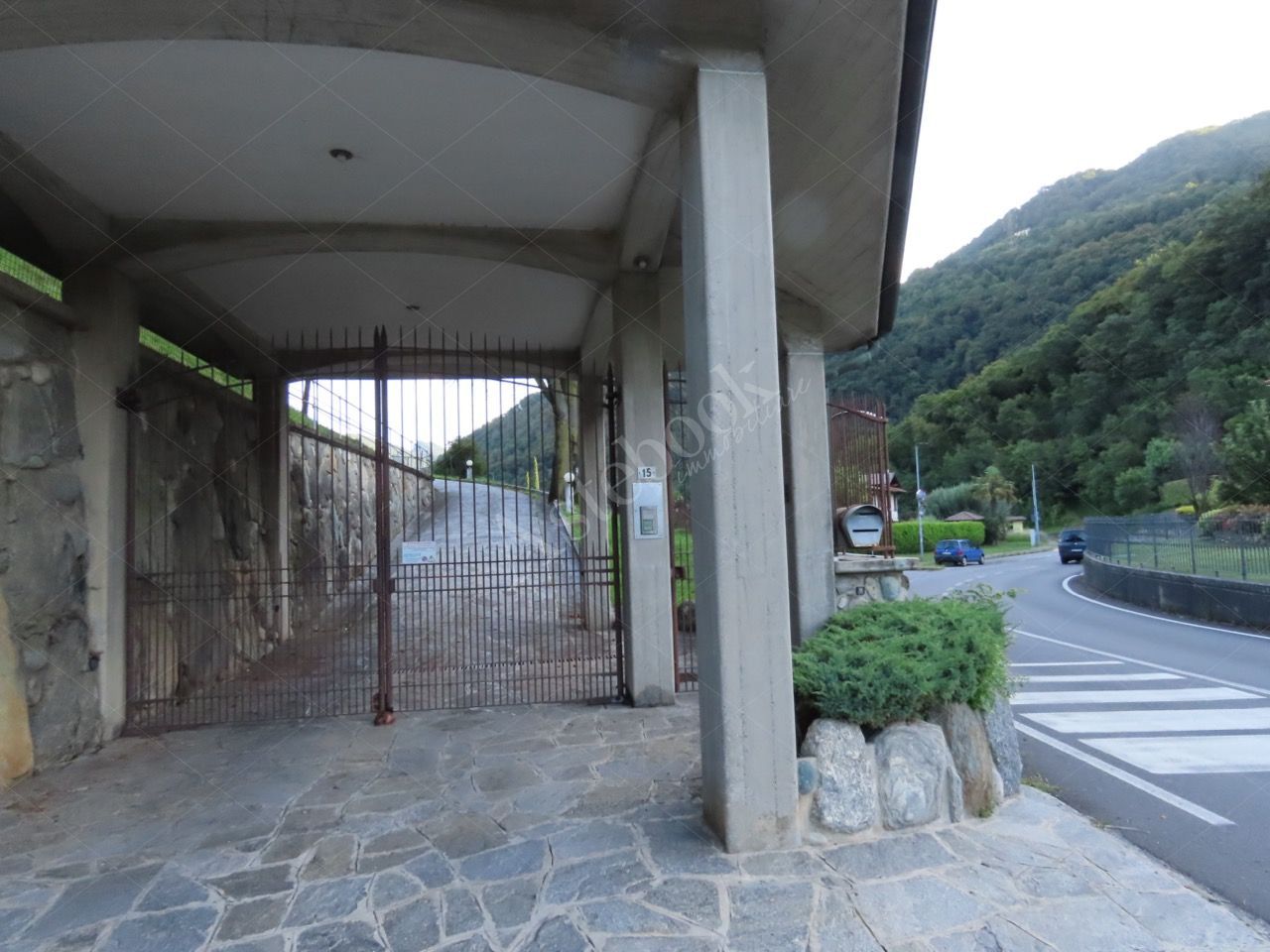 Villa costruita negli anni settanta di 650 mq circa in Torre de Busi