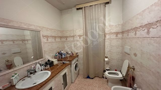 Appartamento al primo piano di 175 mq in Roma