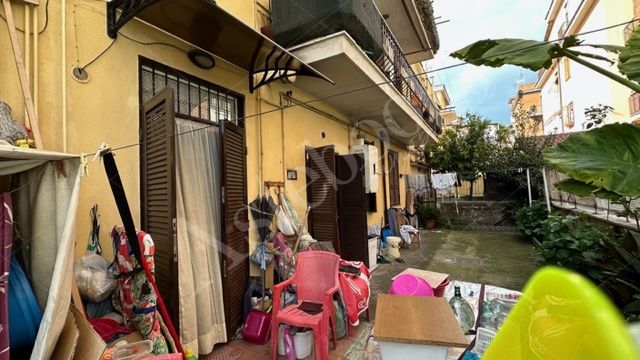 Quota di 1/3 di appartamento al piano terra di 70 mq in Roma