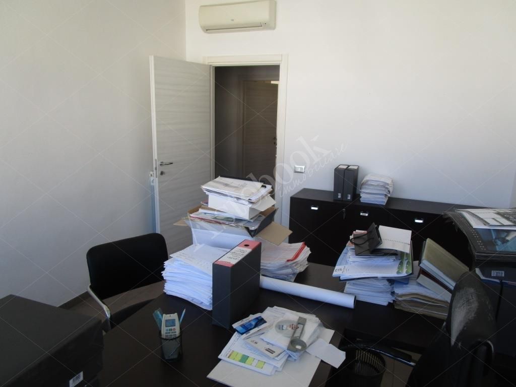 Unita immobiliare ad uso ufficio di 126 mq al terzo piano in Livorno
