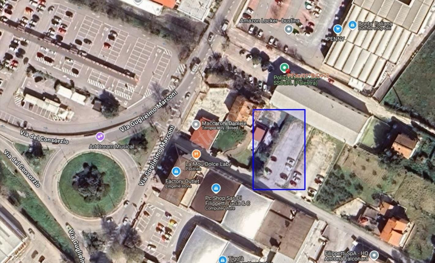 Porzione di parcheggio pubblico in Falconara Marittima