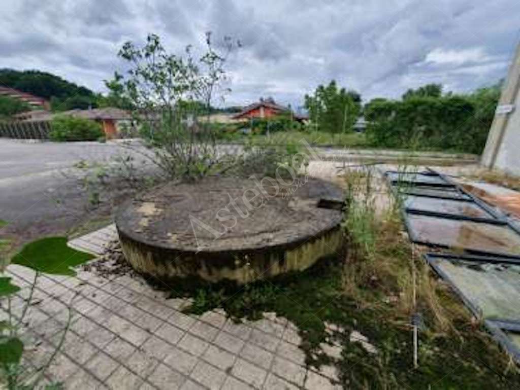 Compendio immobiliare a carattere industriale con area di pertinenza in Ceccano