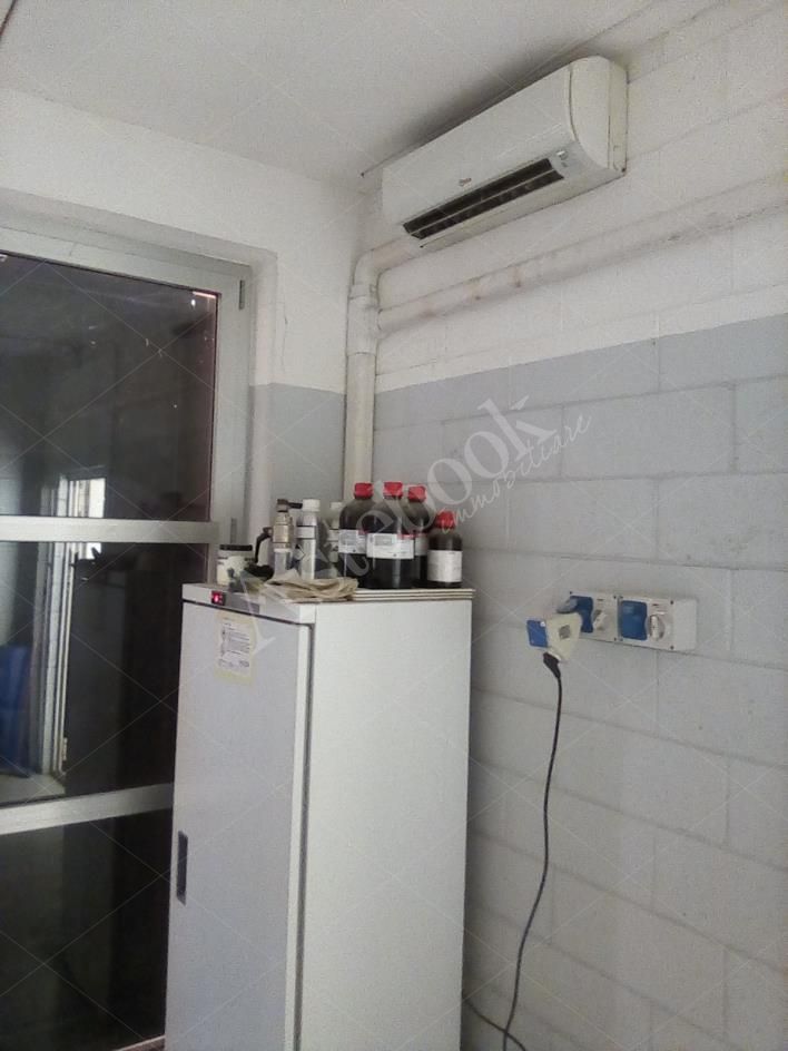 Capannone industriale ad uso produttivo con area esterna e cabina di trasformazione in Valmadrera