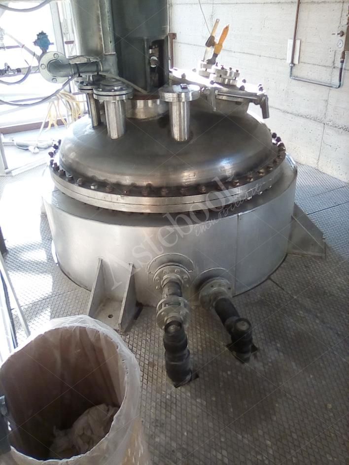 Capannone industriale ad uso produttivo con area esterna e cabina di trasformazione in Valmadrera