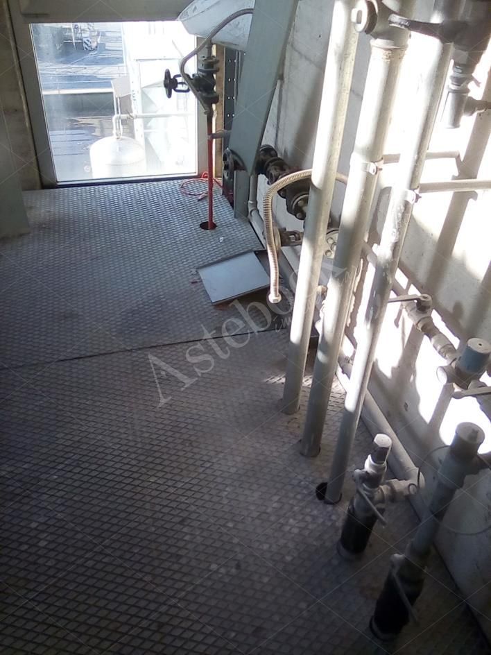 Capannone industriale ad uso produttivo con area esterna e cabina di trasformazione in Valmadrera