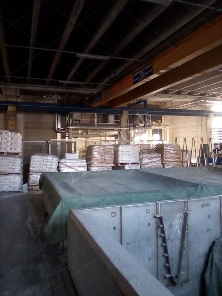 Capannone industriale ad uso produttivo con area esterna di pertinenza in Valmadrera