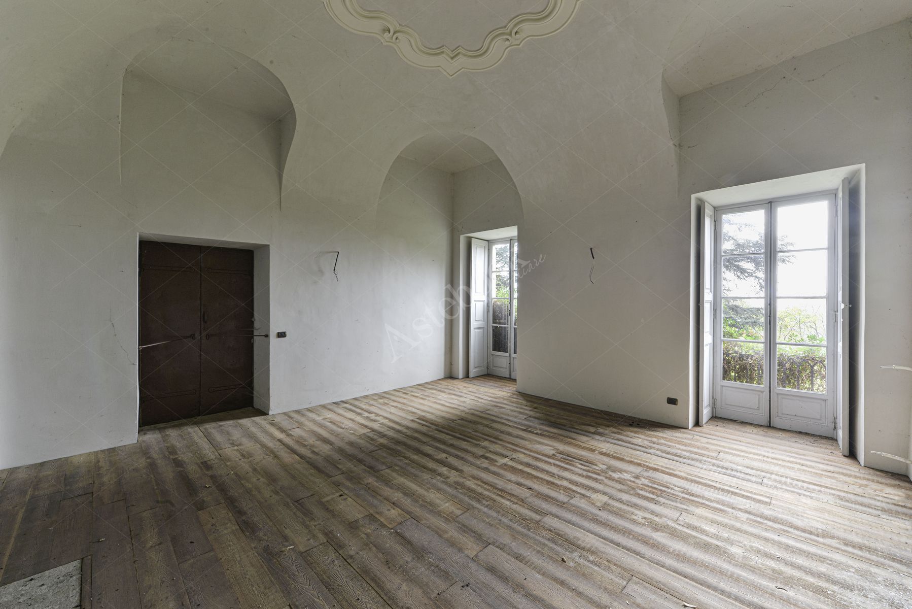 Castello di Montalenghe - Residenza Storica con Parco Monumentale