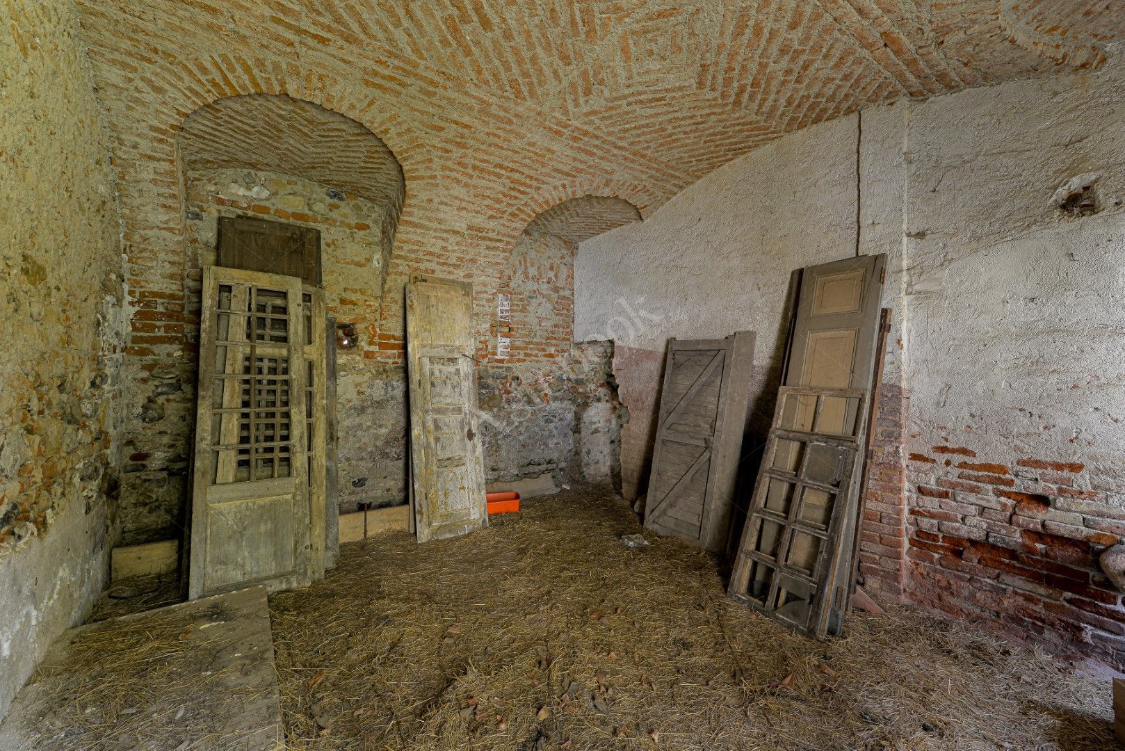 Castello di Montalenghe - Residenza Storica con Parco Monumentale