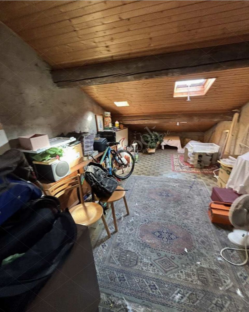 Locale di sgombero - solaio al terzo piano di 19 mq in Ballabio