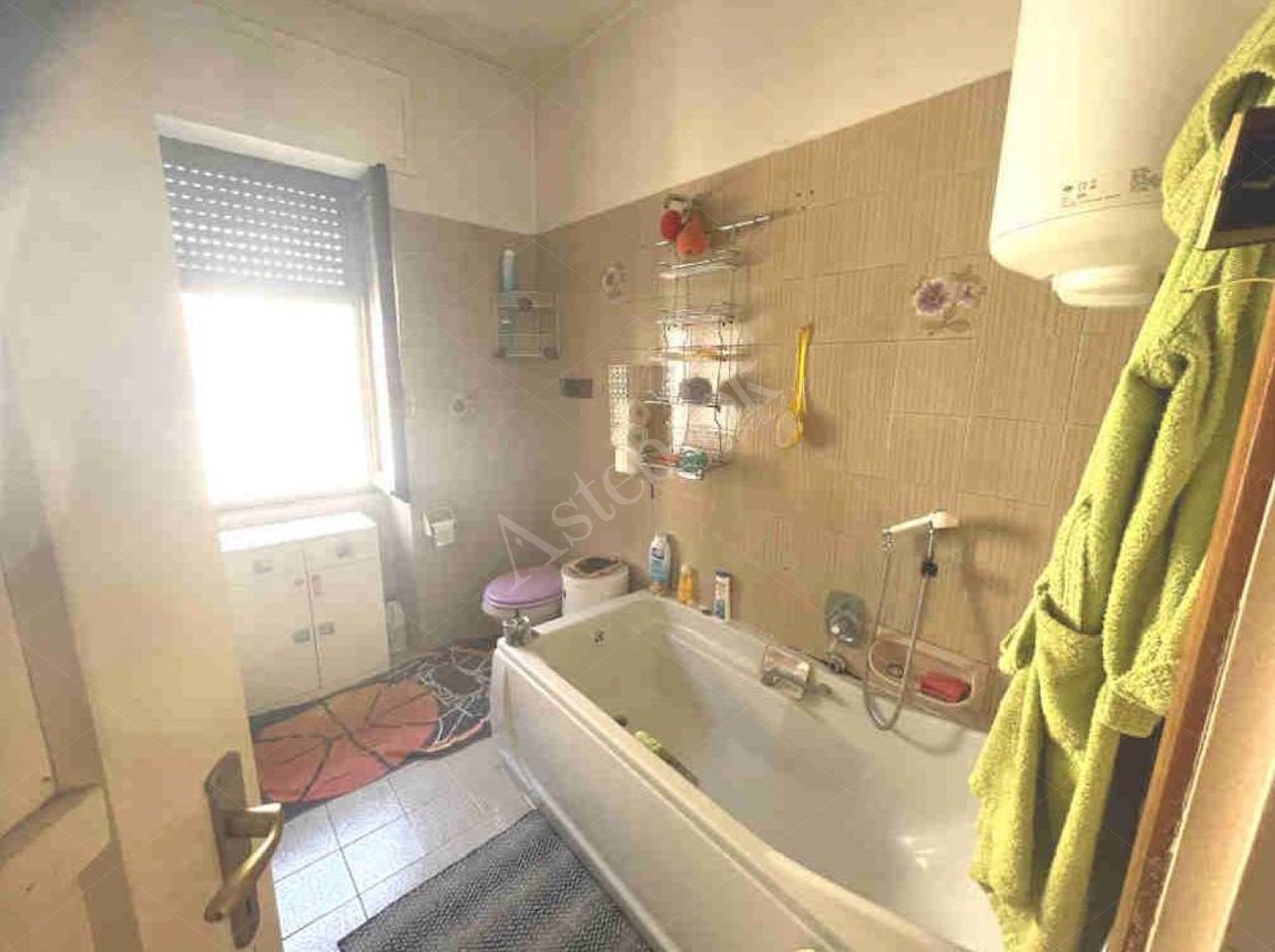 Porzione di fabbricato rurale di 92 mq con box singolo in Missaglia