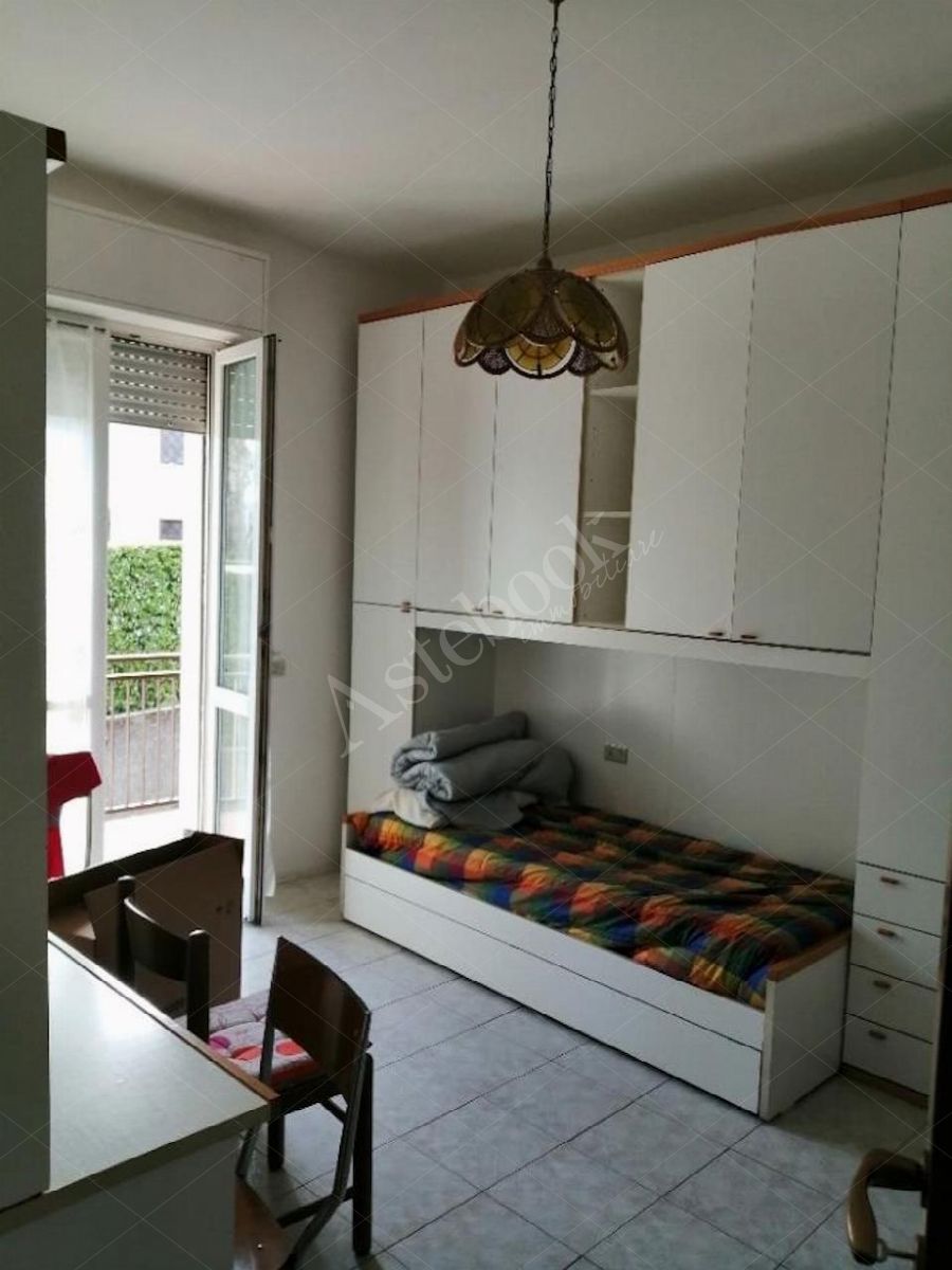 Appartamento di 103 mq con box in Olginate