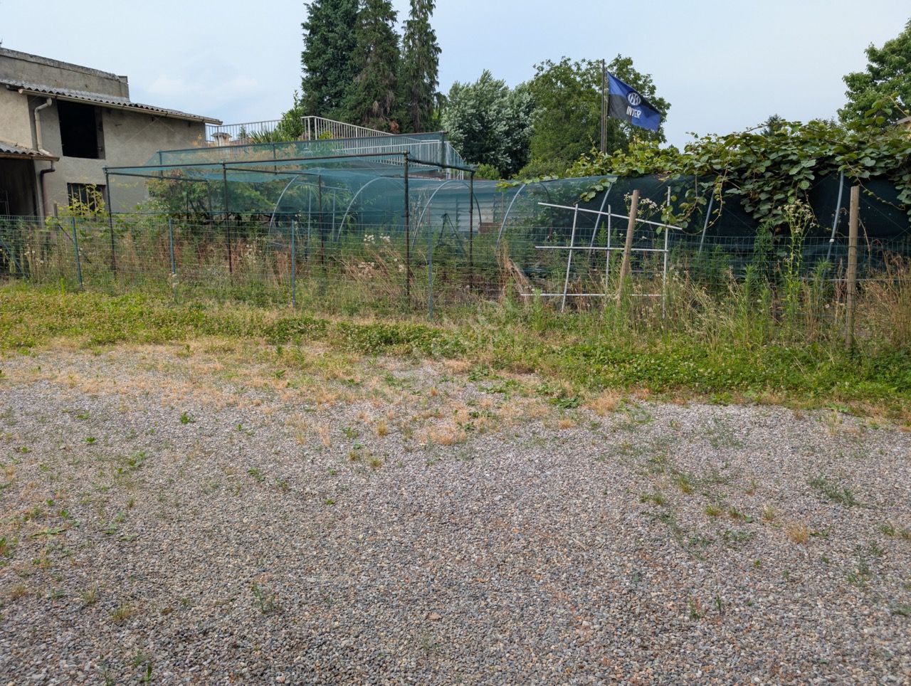 Complesso industriale con appartamento in Lurate Caccivio