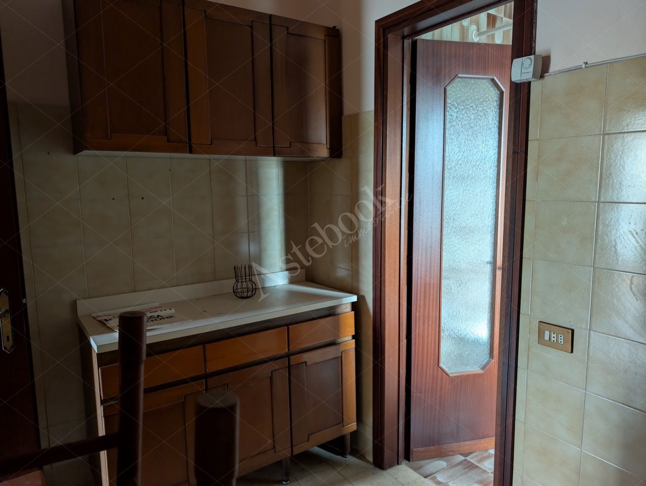 Complesso industriale con appartamento in Lurate Caccivio