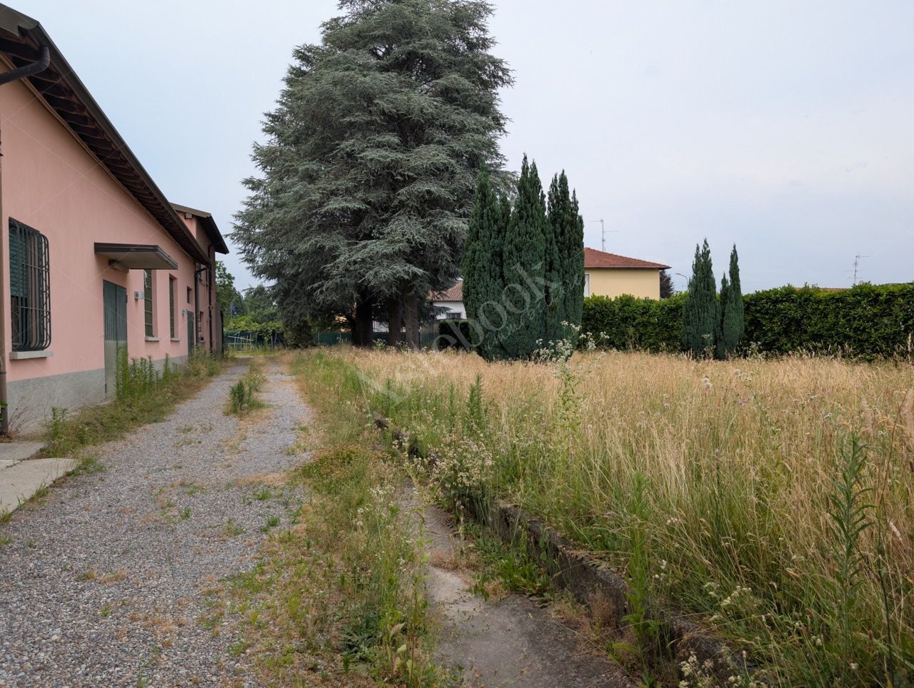 Complesso industriale con appartamento in Lurate Caccivio