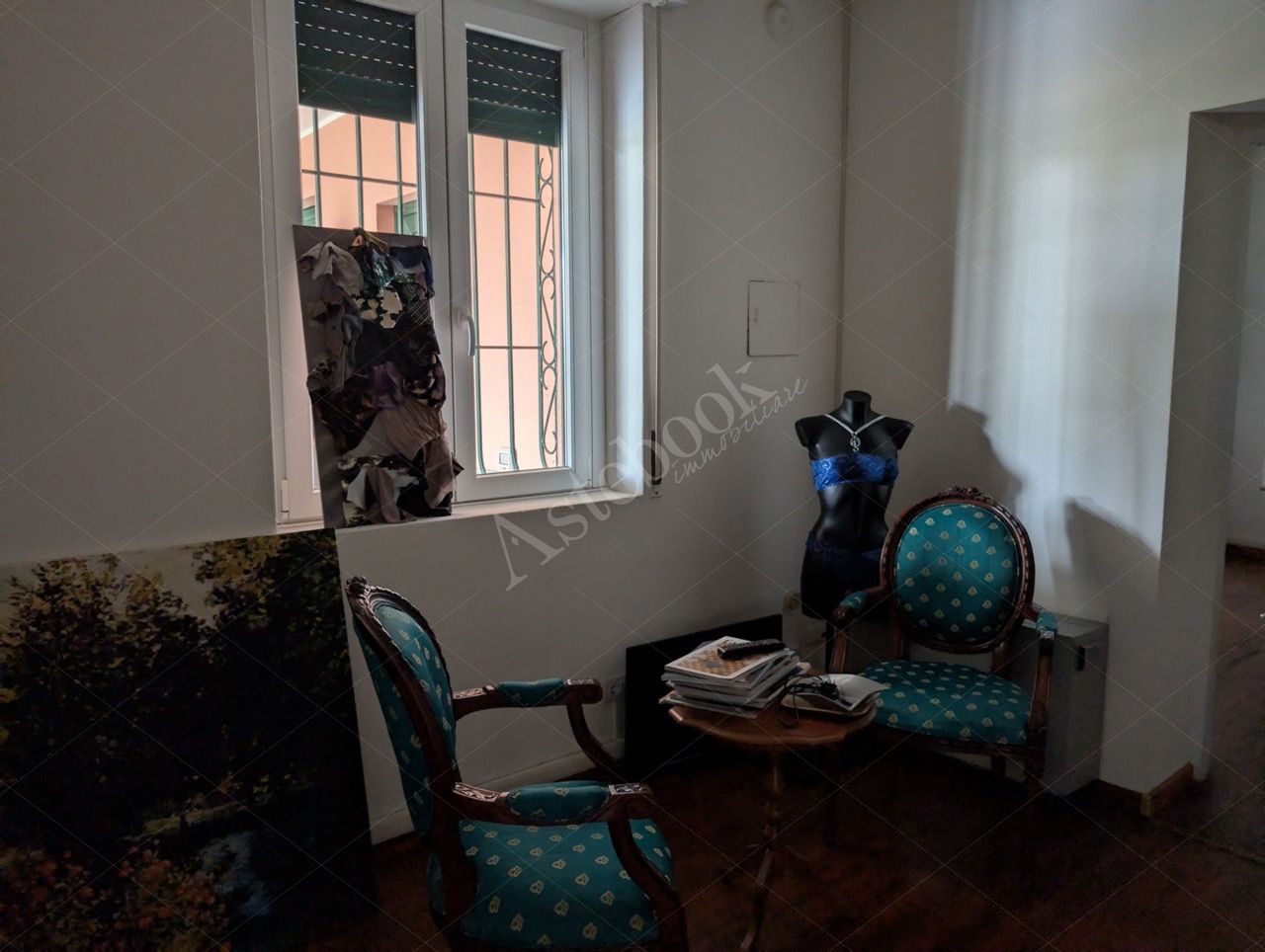 Complesso industriale con appartamento in Lurate Caccivio