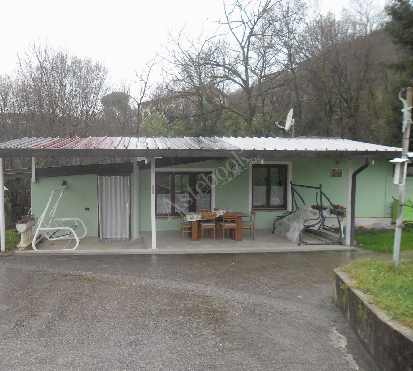 Quota indivisa di 1/4 di appartamento, 1/4 di deposito e 1/4 di terreno in San Paolo D'Argon