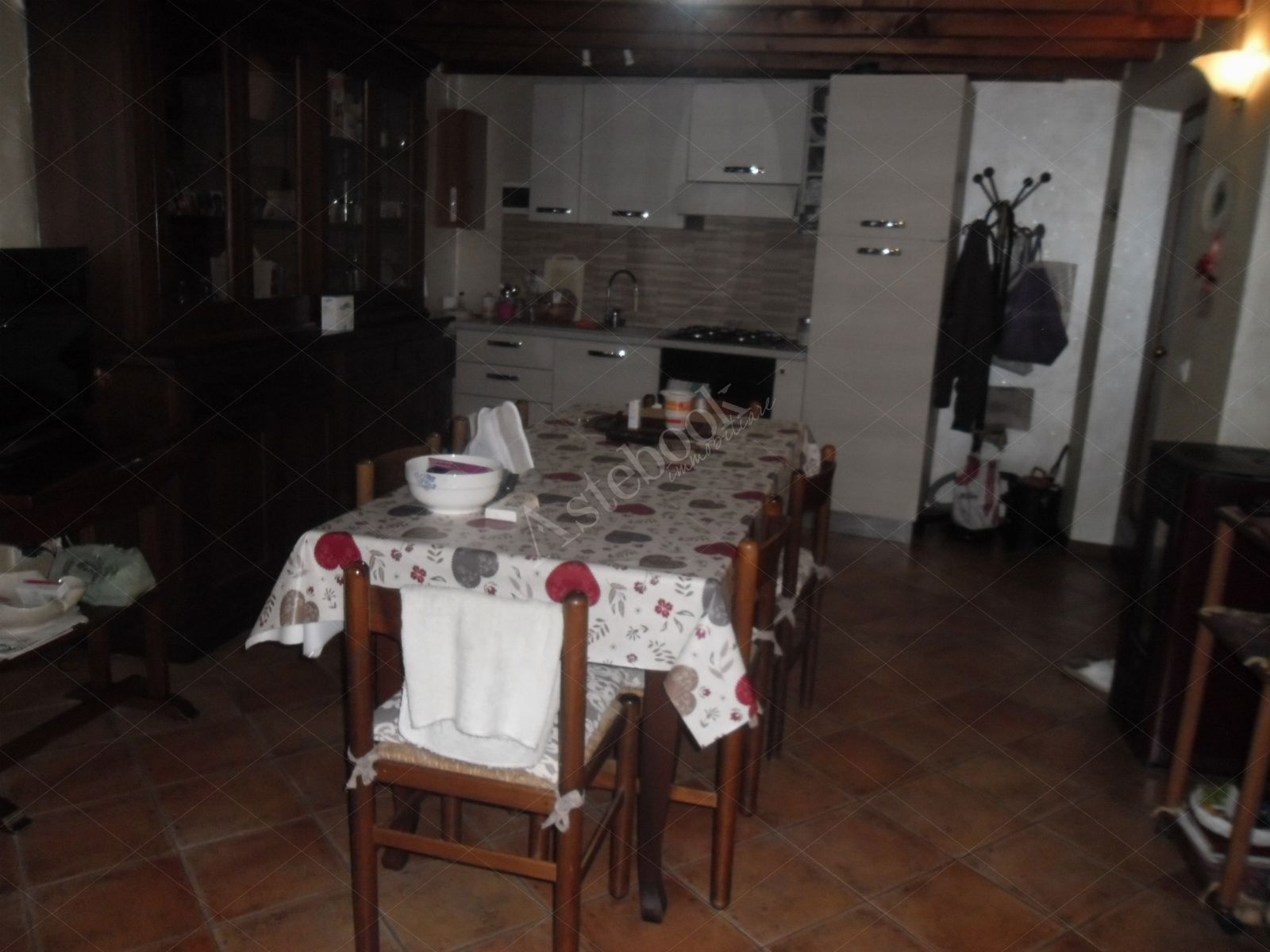 Quota indivisa di 1/4 di appartamento, 1/4 di deposito e 1/4 di terreno in San Paolo D'Argon