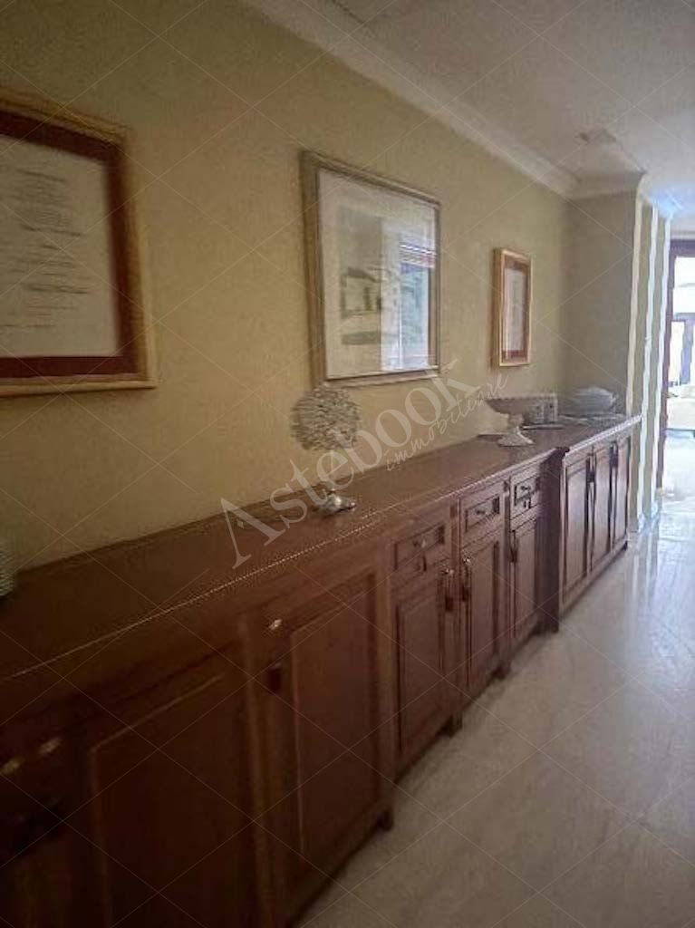 Prestigioso attico di 669 mq con centro benessere, terrazzo e ampia autorimessa in Foggia