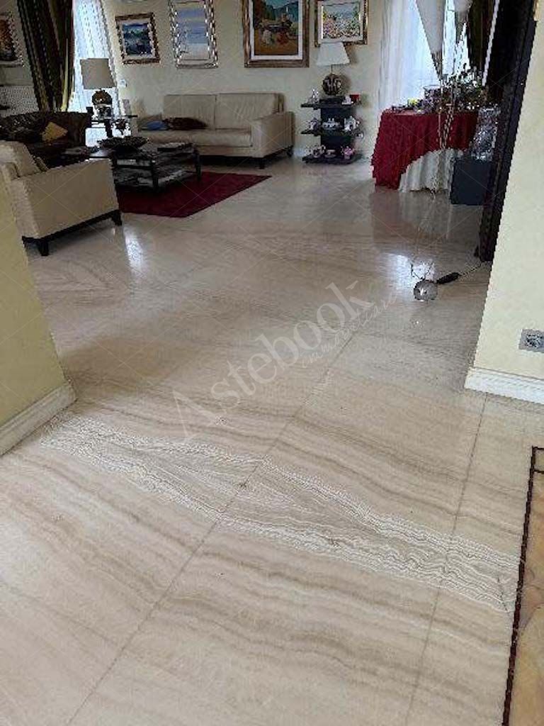 Prestigioso attico di 669 mq con centro benessere, terrazzo e ampia autorimessa in Foggia