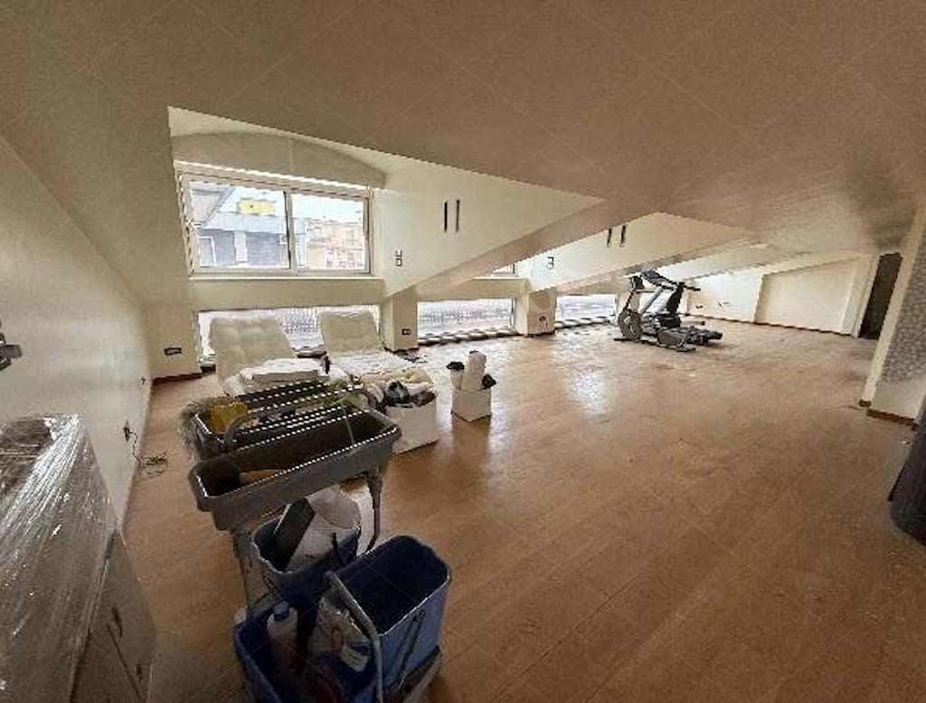 Prestigioso attico di 669 mq con centro benessere, terrazzo e ampia autorimessa in Foggia