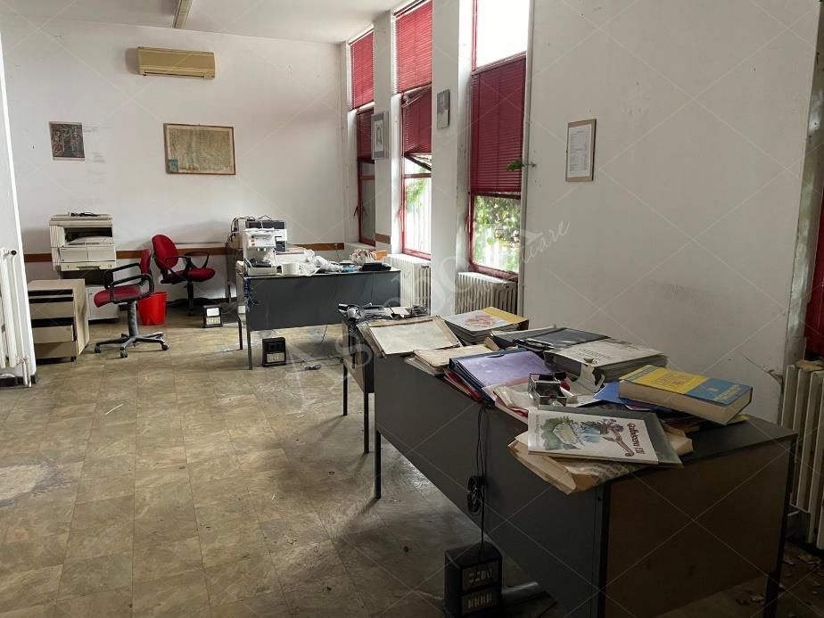 Capannone artigianale con sup. comm. 3.289,96 mq composto da due corpi di fabbrica e area di pertinenza esterna