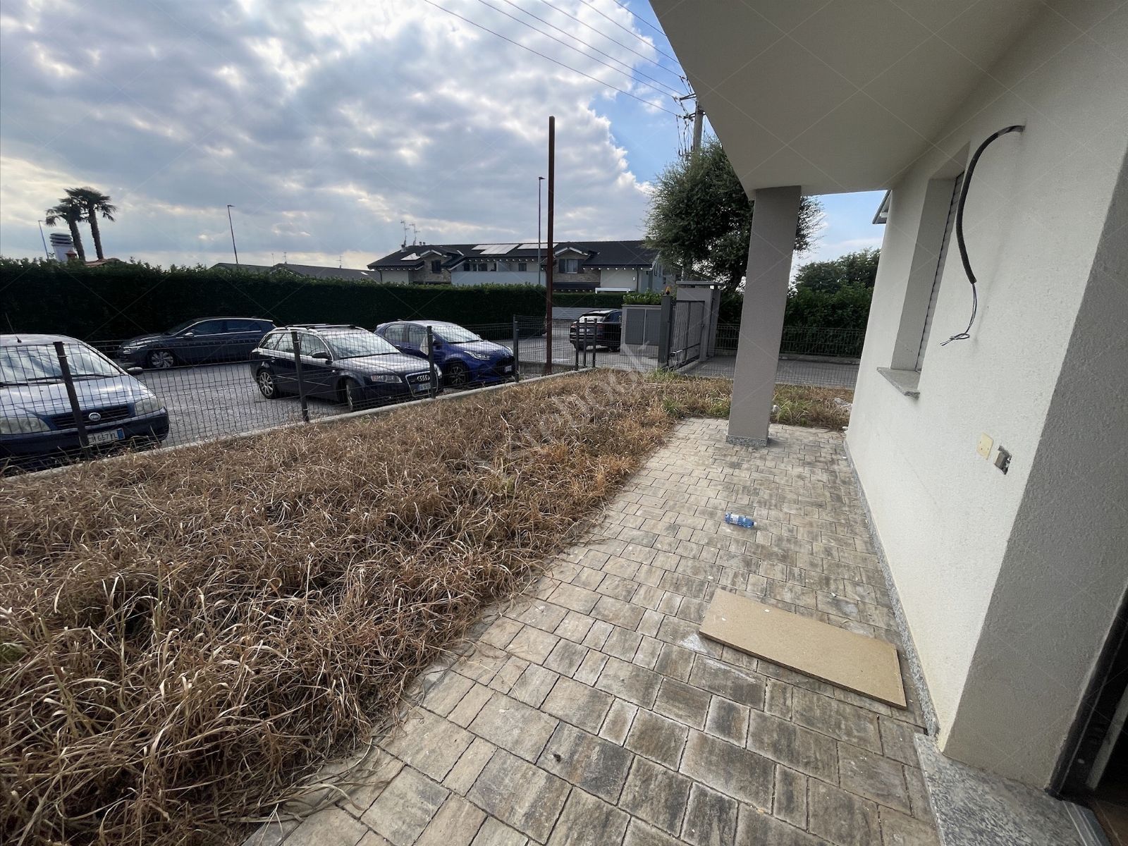 Appartamento al piano terra di 76 mq con box auto in Sulbiate