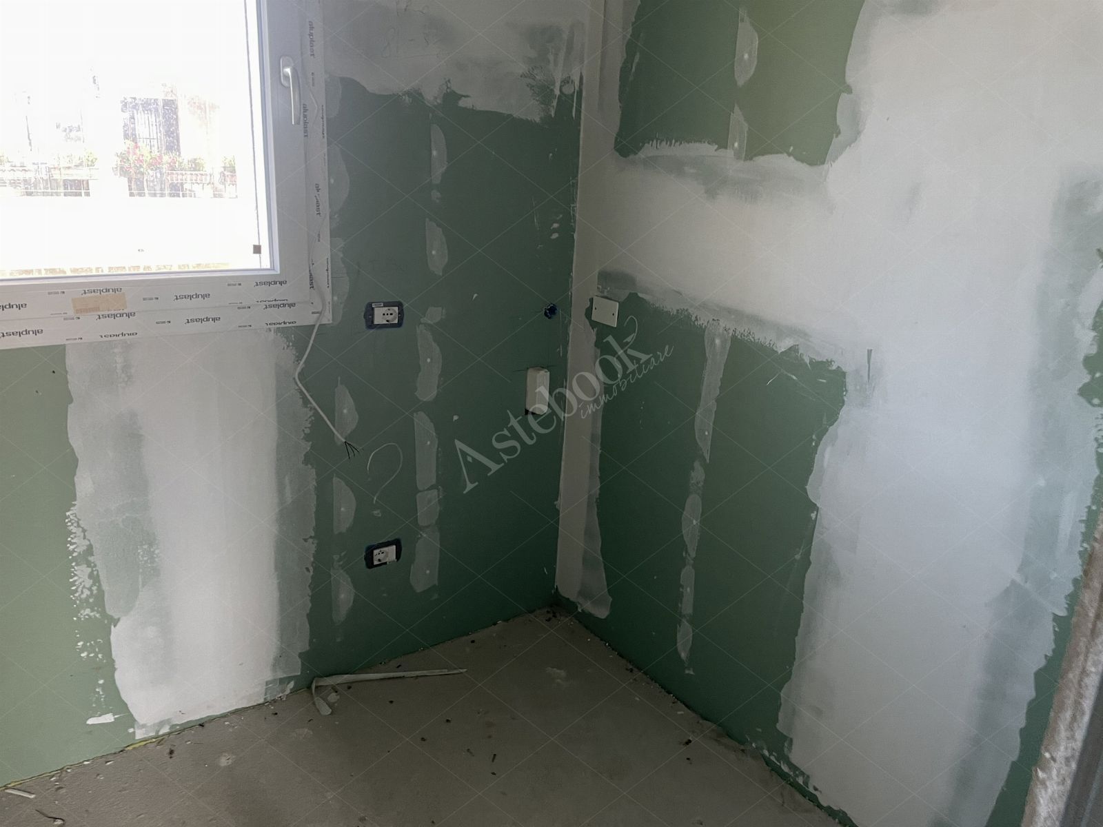 Appartamento al primo piano di 131 mq con box auto in Sulbiate