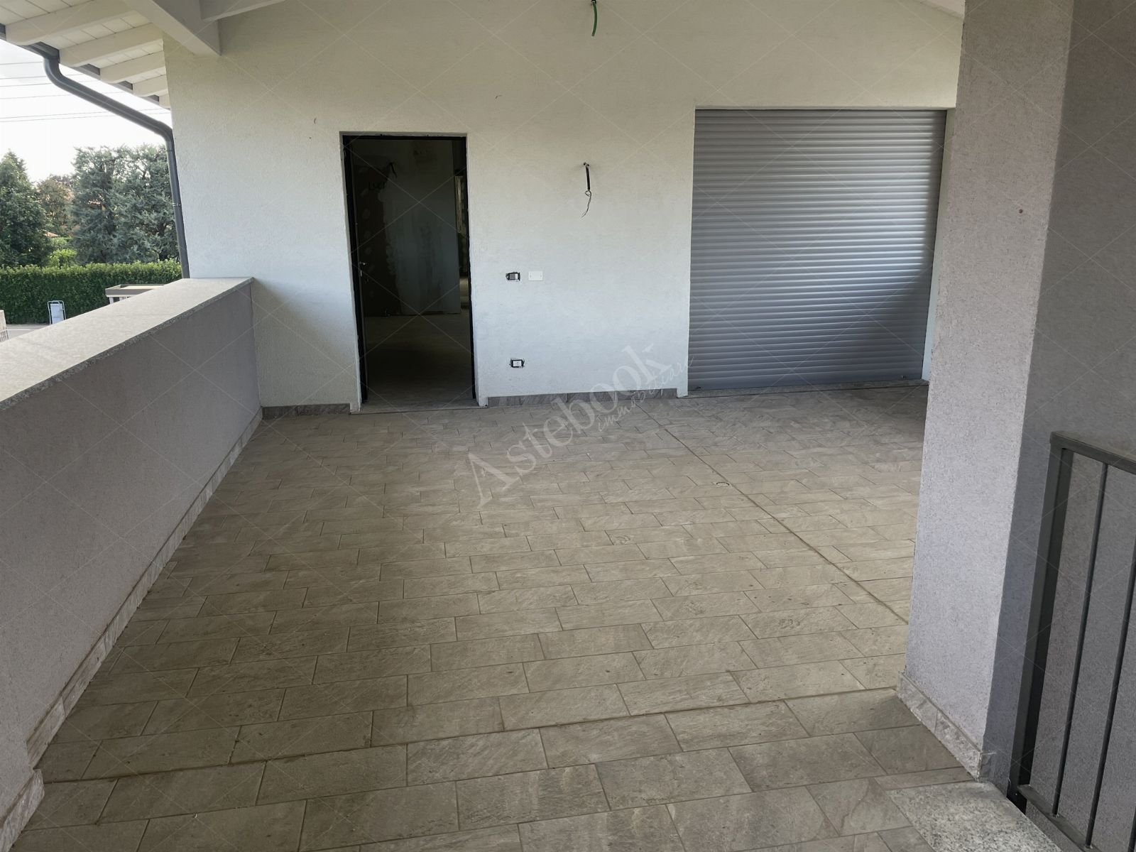 Appartamento al primo piano di 131 mq con box auto in Sulbiate