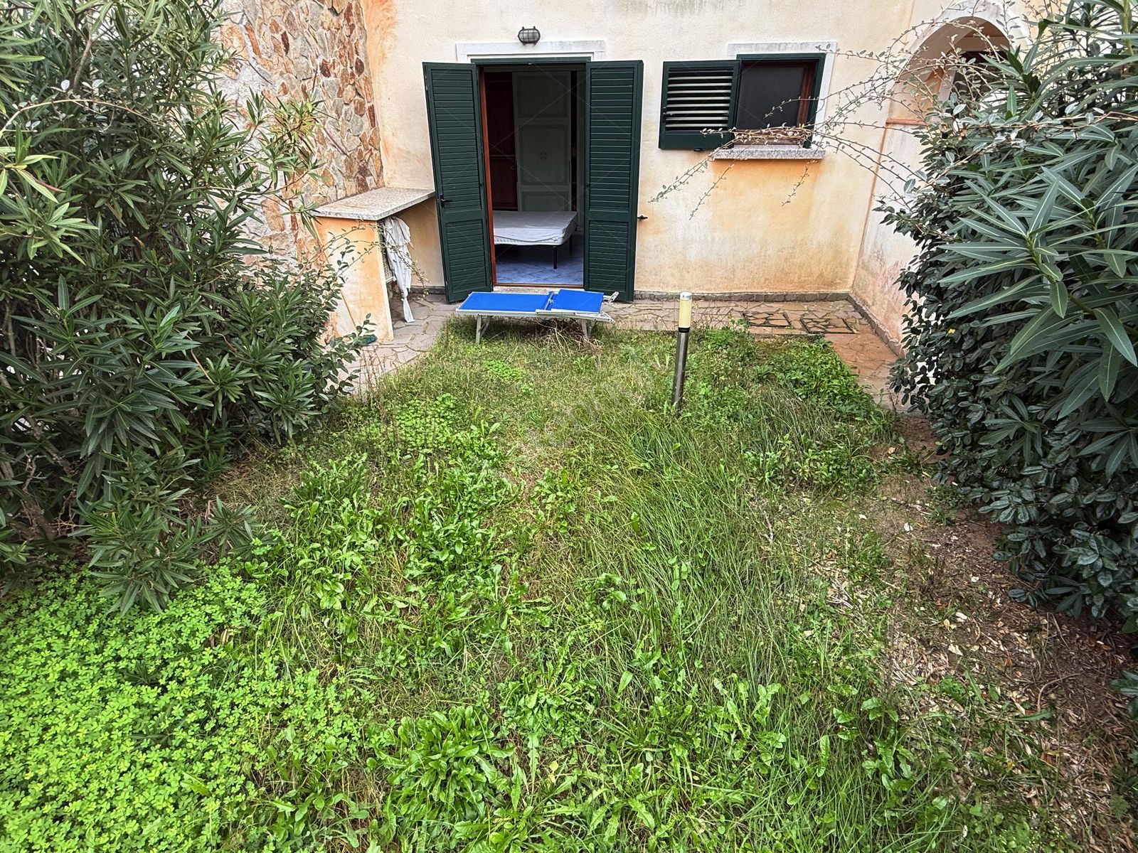 Appartamento di 54 mq al piano terra con autorimessa in Santa Teresa Di Gallura