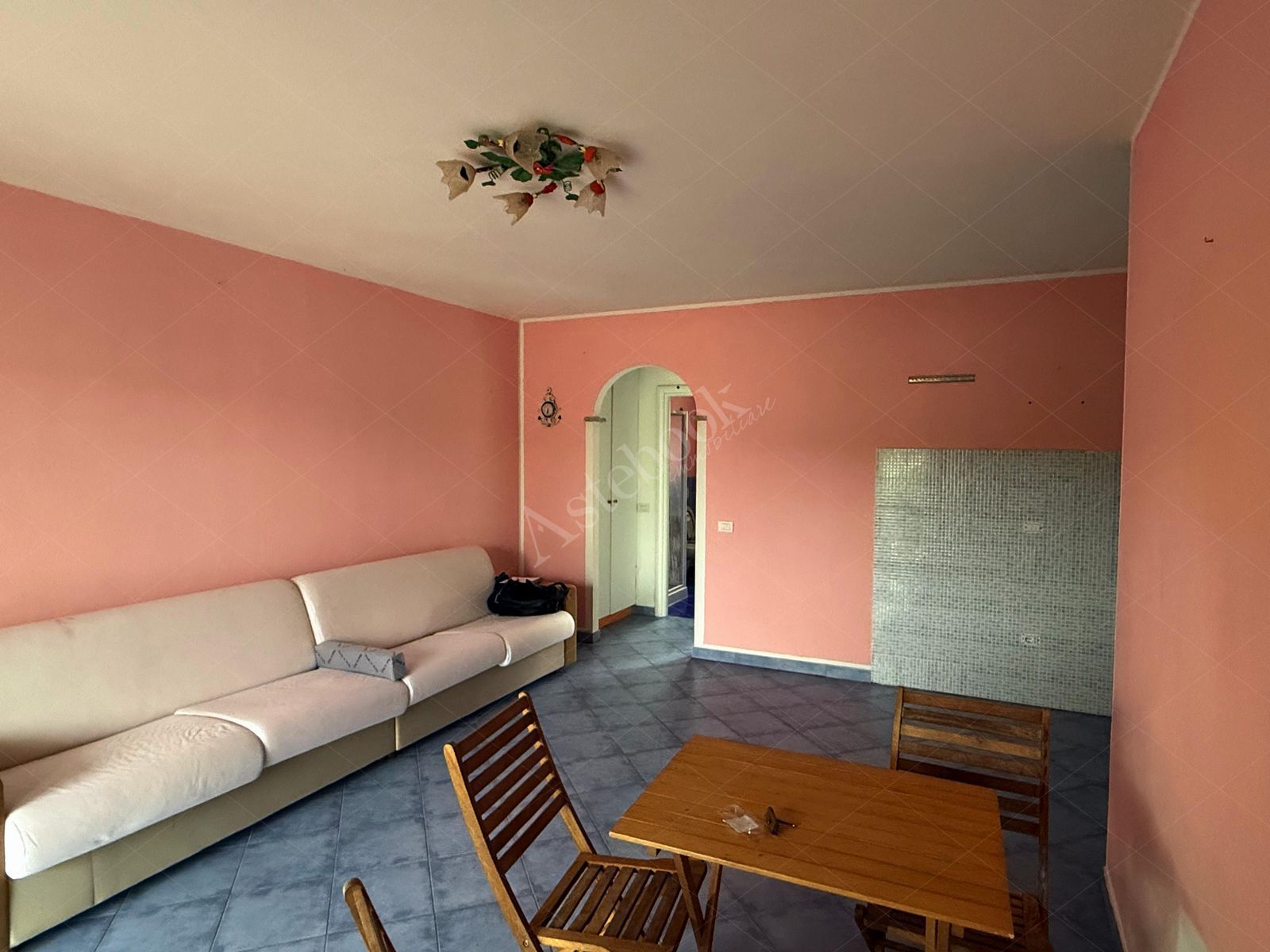 Appartamento di 54 mq al piano terra con autorimessa in Santa Teresa Di Gallura