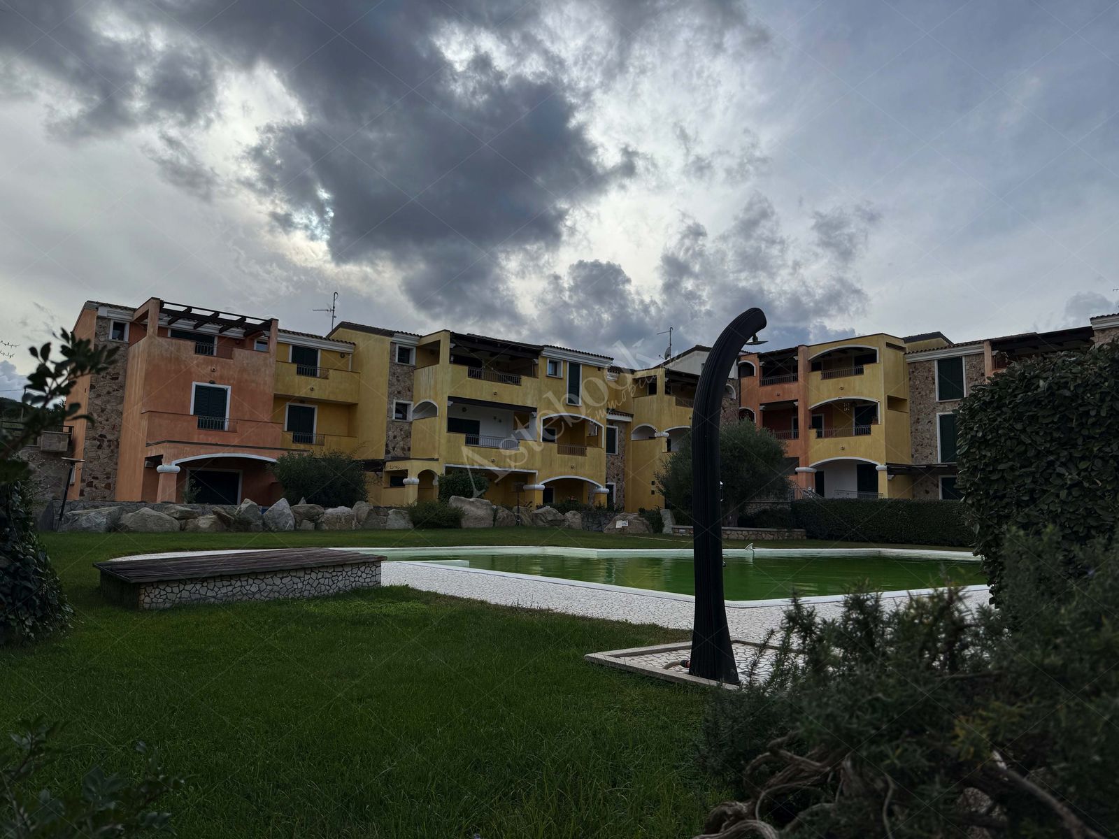Appartamento di 57 mq al piano terra con autorimessa in Santa Teresa Di Gallura