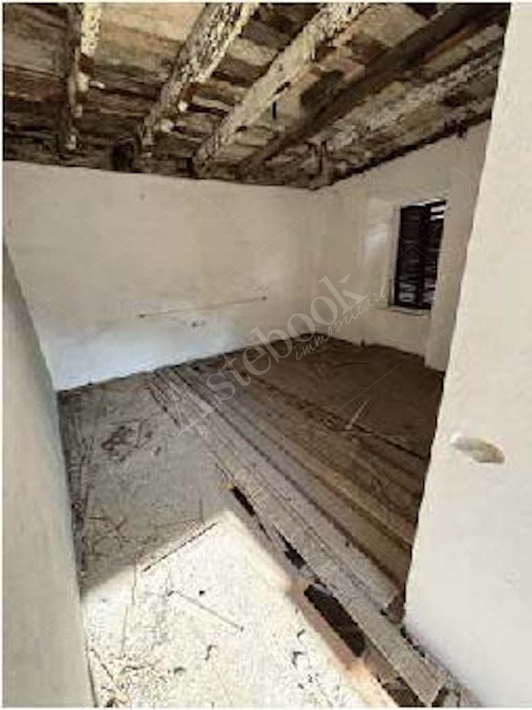 Appartamento al piano terra di 38 mq in Cremeno 