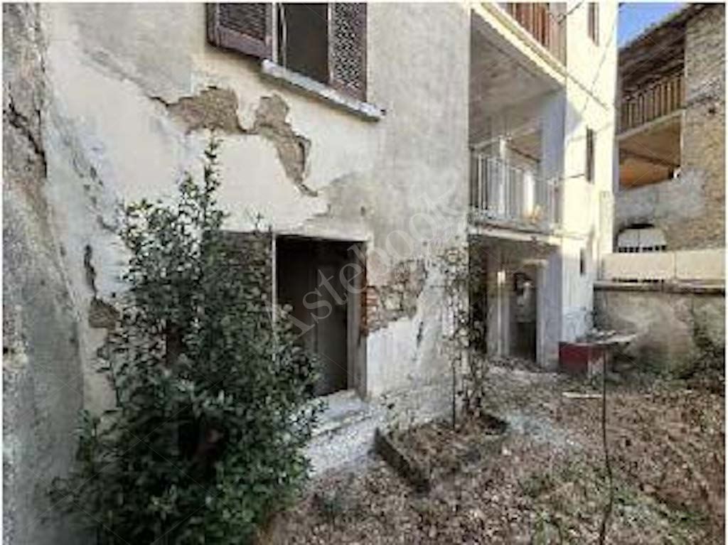 Appartamento al piano terra di 38 mq in Cremeno 