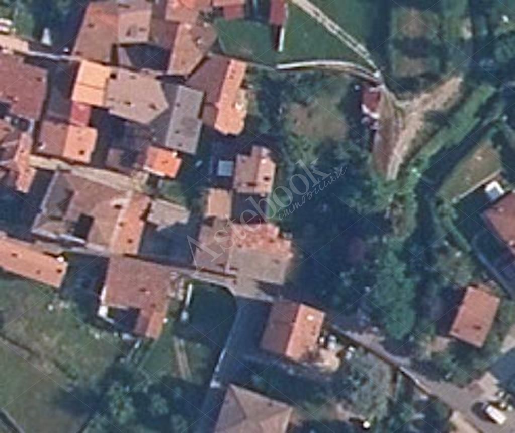 Appartamento di 78 mq con autorimessa in Primaluna