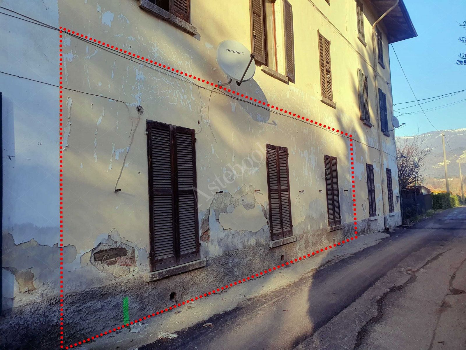 Appartamento di 105 mq al piano terra con ripostiglio in Brivio 