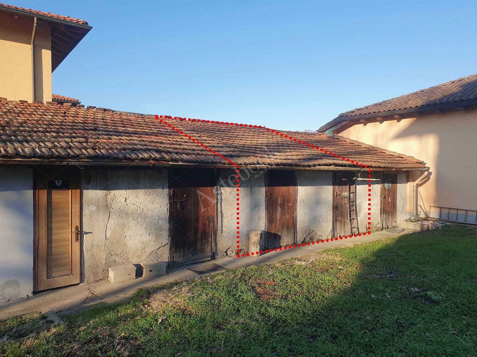 Appartamento di 105 mq al piano terra con ripostiglio in Brivio 