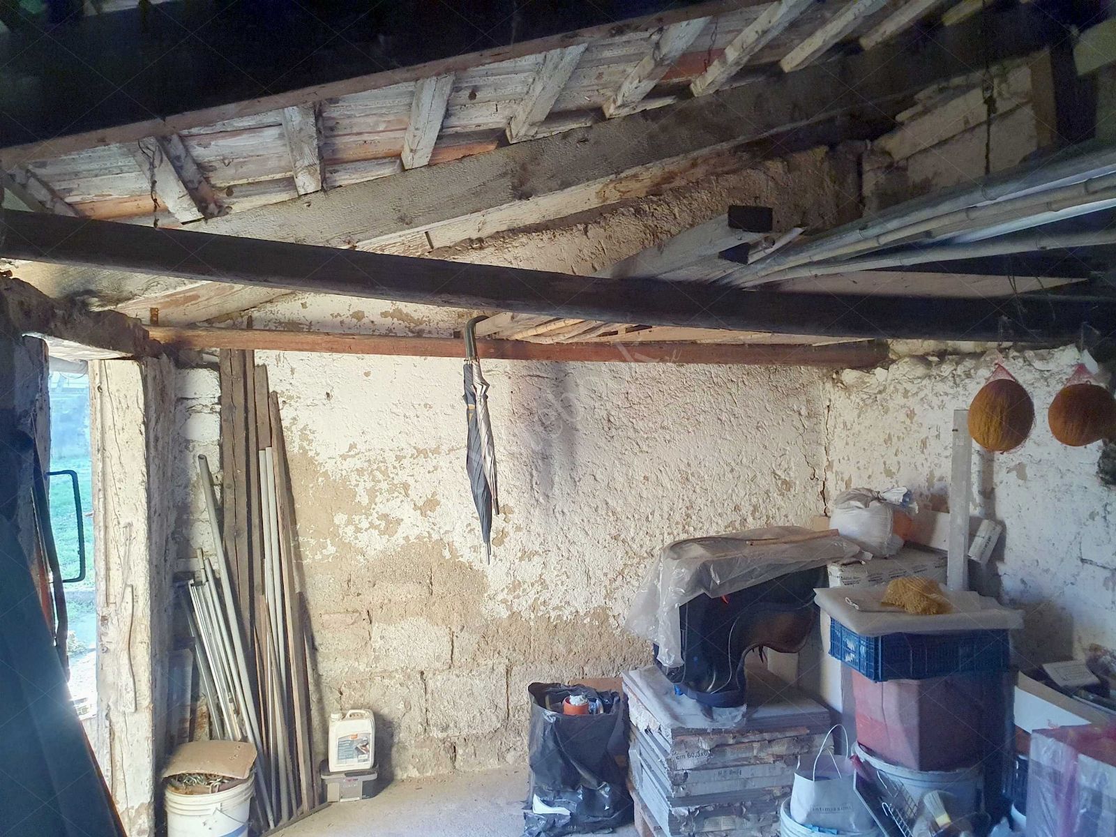 Appartamento di 105 mq al piano terra con ripostiglio in Brivio 