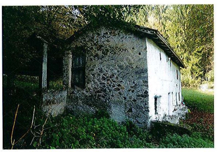 (lotto 6 lettere A-B-C-D-E-F-L-M della perizia datata 13 febbraio 2019 depositata nell'es. r.g.n. 57/2018 (+162/2024)-pag.88,89,91,da 97 a 109,117,118,119 e 120)-Piena Propriet�-In Comune di PRIMALUNA,Sezione di PRIMALUNA e PESSINA VALSASSINA:fabbricato rustico con appezzamenti di terreno in localit� La Cassina.