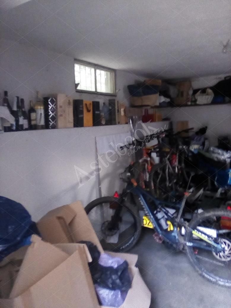 Appartamento al settimo piano con box auto in Lecco