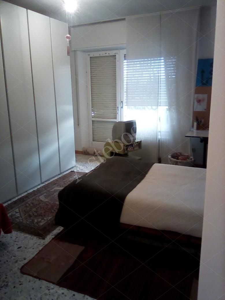 Appartamento al settimo piano con box auto in Lecco