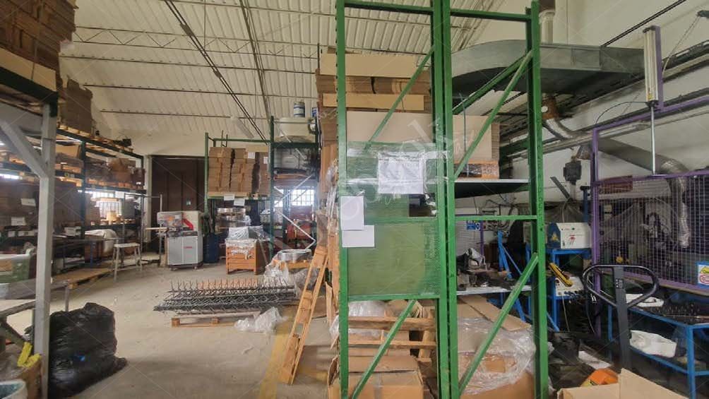 Capannone industriale con area di pertinenza in Mongrando